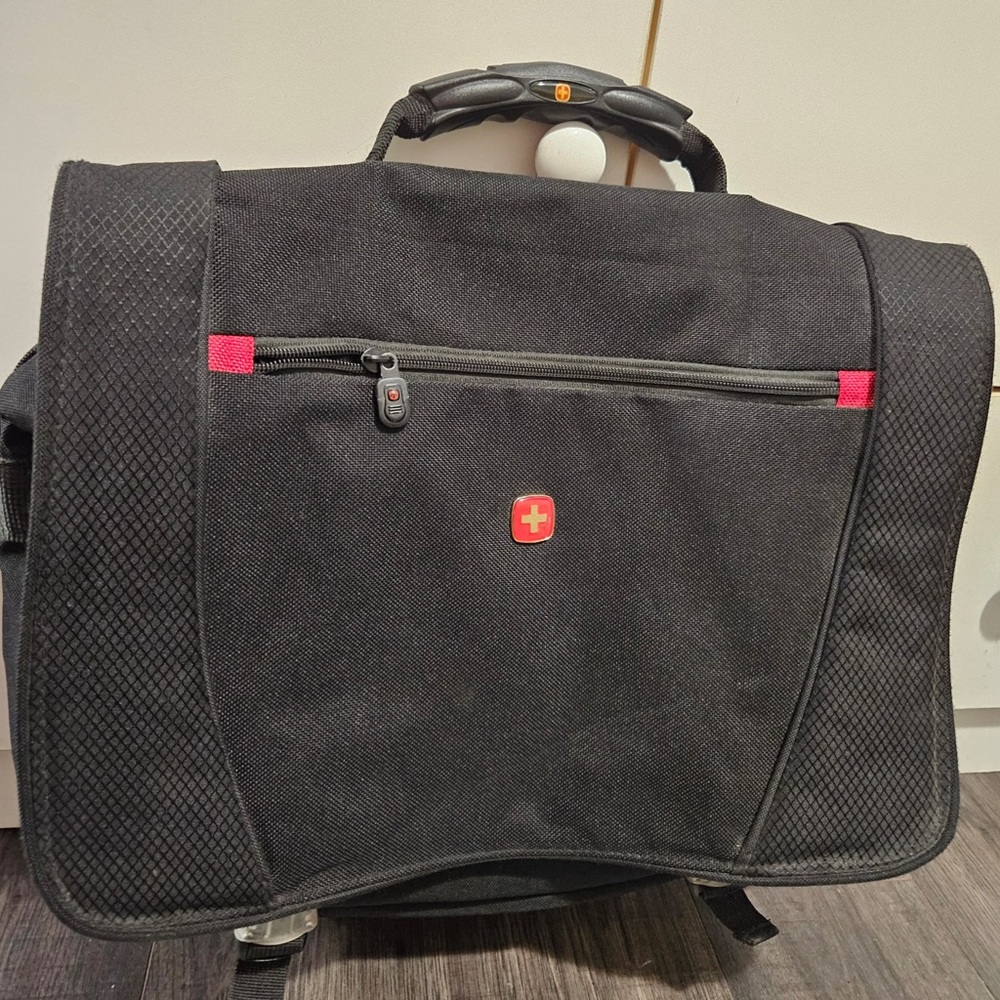 SwissGear Black and Red Messenger Bag with Padded Strap